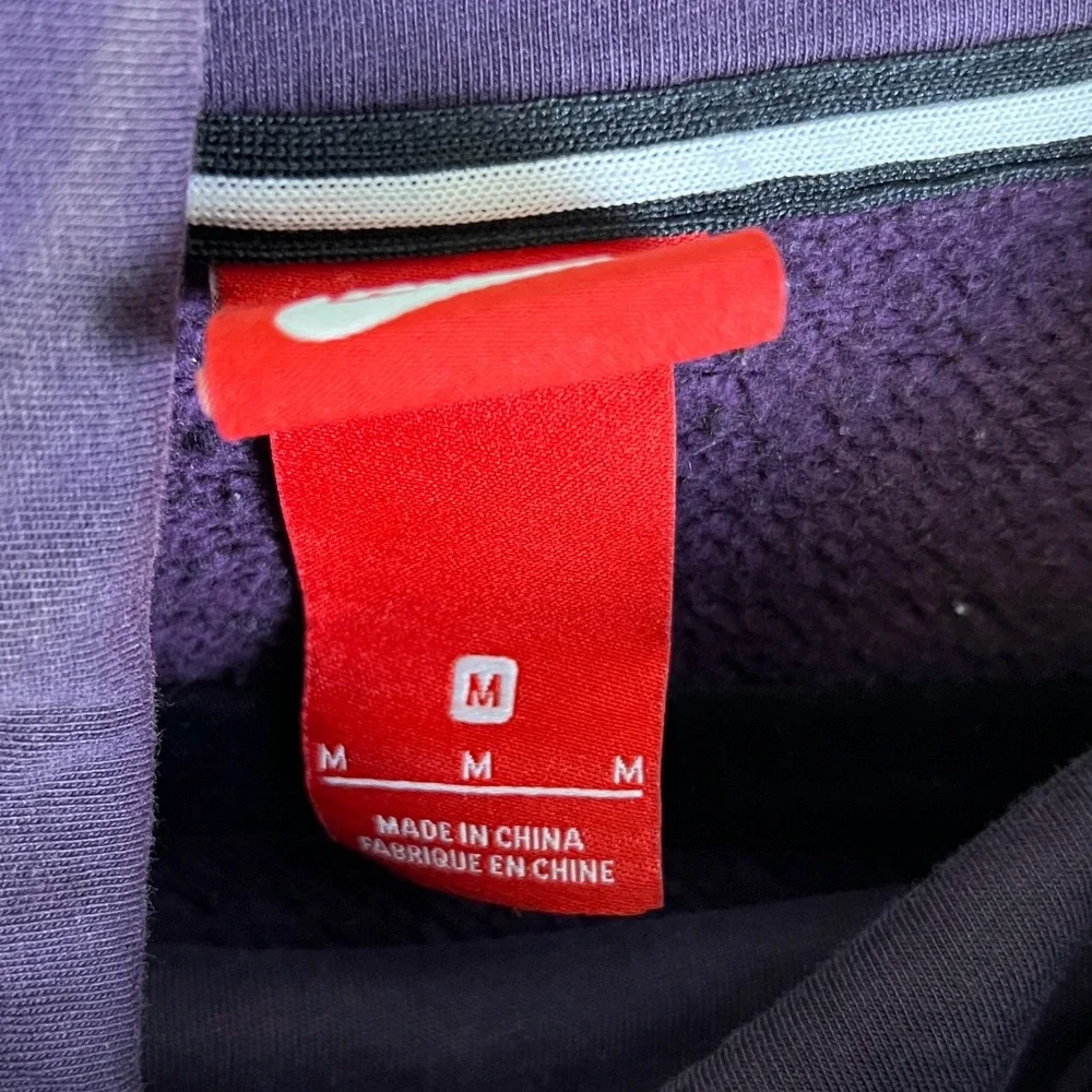 2010s Nike Women's M Purple Funnel Neck Pullover Hoodie Graphic Athleisure